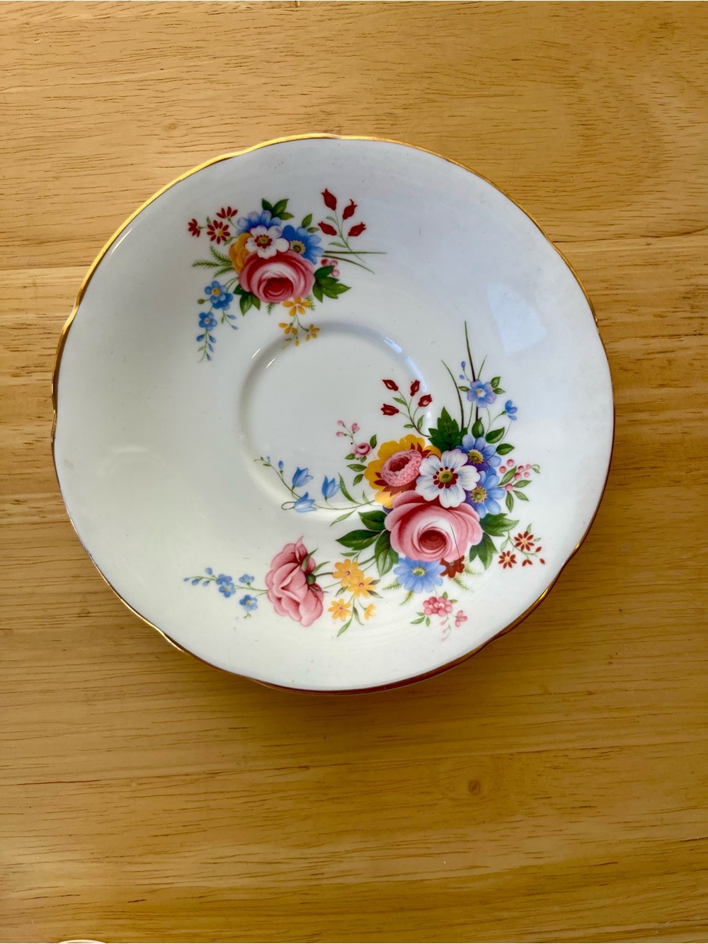 Royal Albert & Roslyn Bone China Teacup Set - Picture 7 of 11